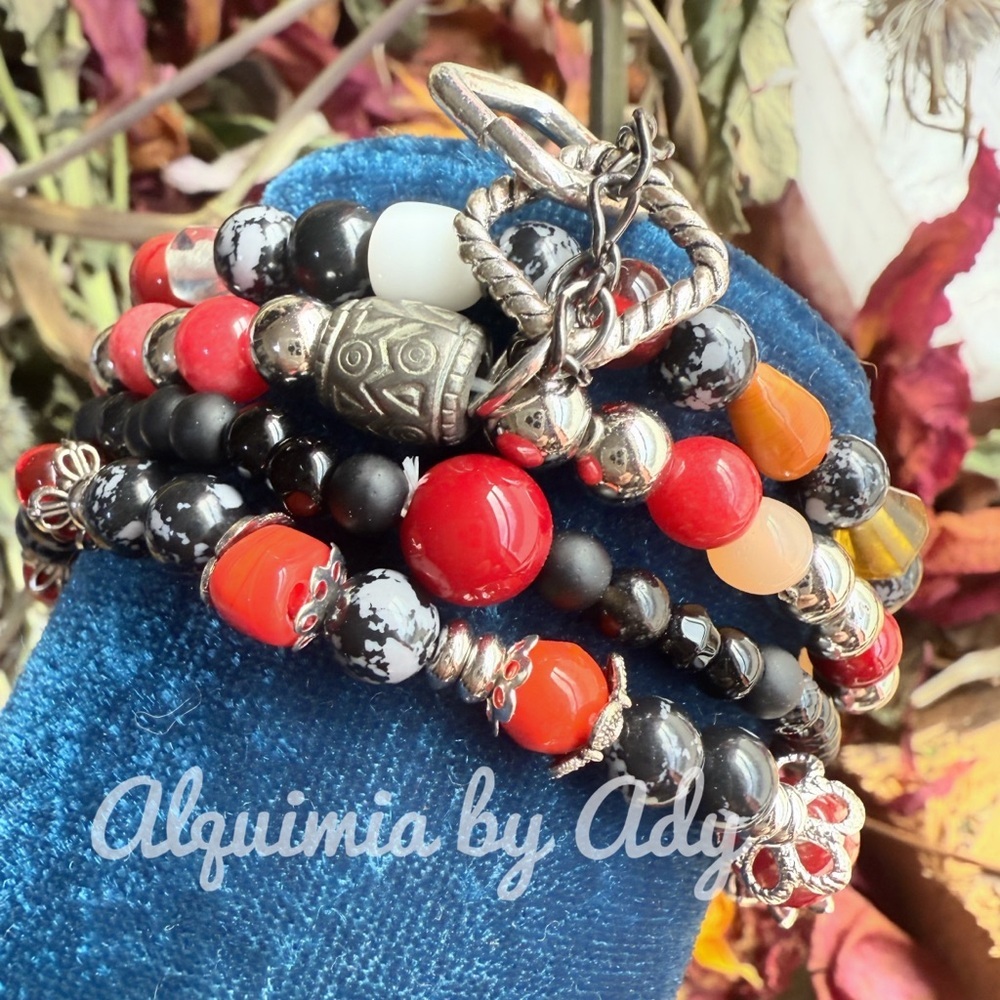 Southwestern style onyx and red gemstones charms statement beaded bracelet set